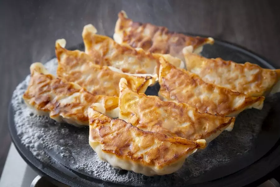 種類別餃子のカロリーと糖質量の完全ガイド お役立情報 種類別餃子のカロリーと糖質量の完全ガイド お役立情報